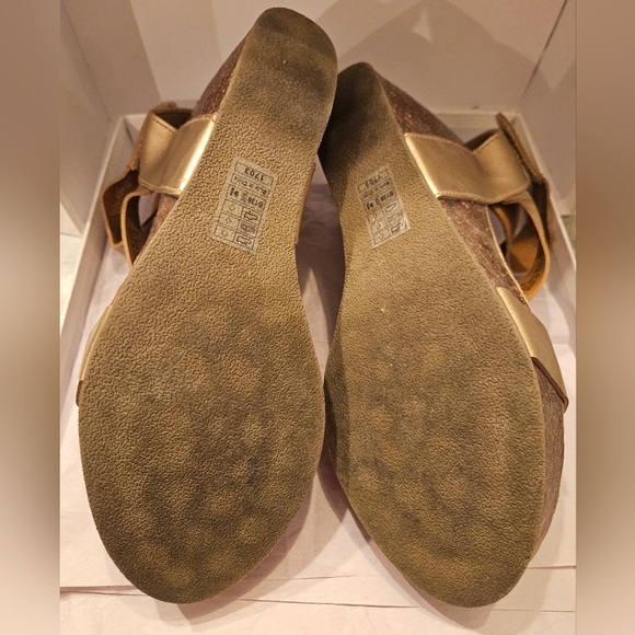 Blowfish malibu gold wedges womens sz 9.5 comfortable - Picture 4 of 4